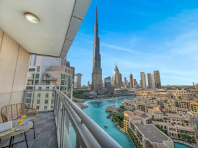 4 BHK In Downtown with iconic Burj Khalifa and Fountain Views 2 minutes walk to Dubai Mall
